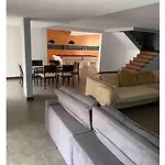 Linda Mansao No Maramar